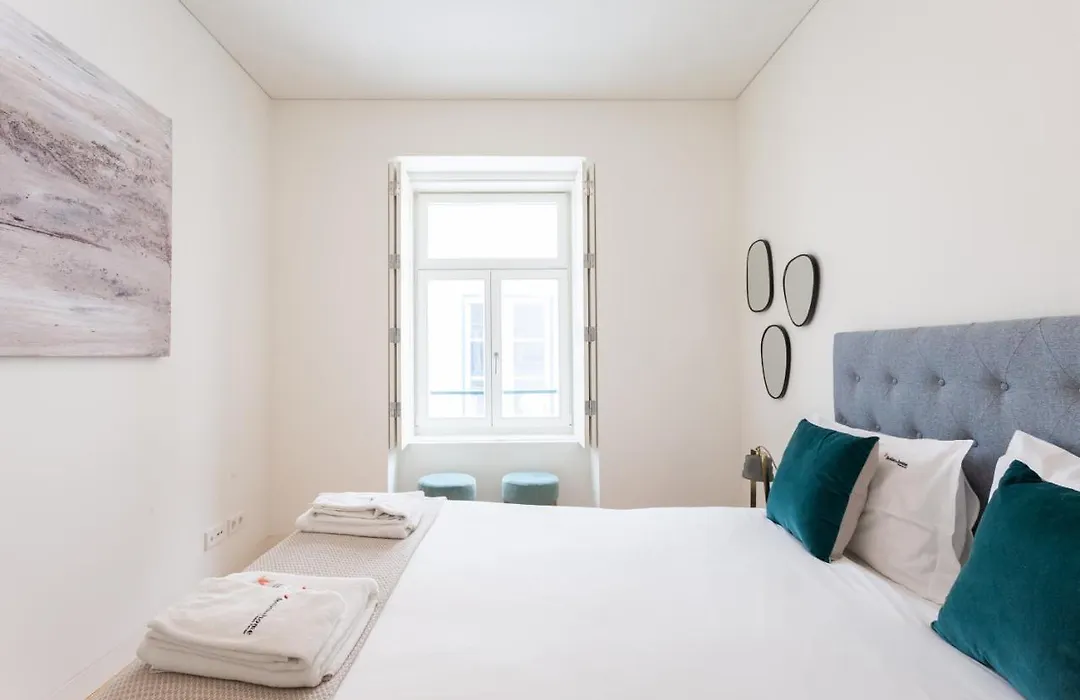 FLH Chiado Central Flat-1