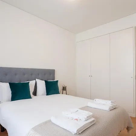 FLH Chiado Central Flat-2