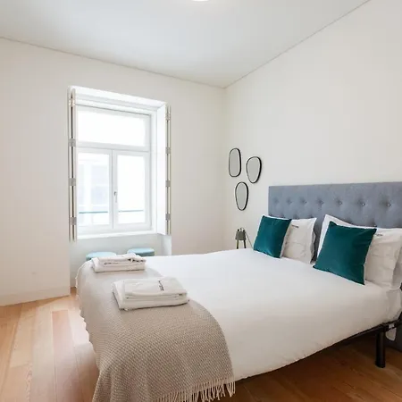 FLH Chiado Central Flat-3